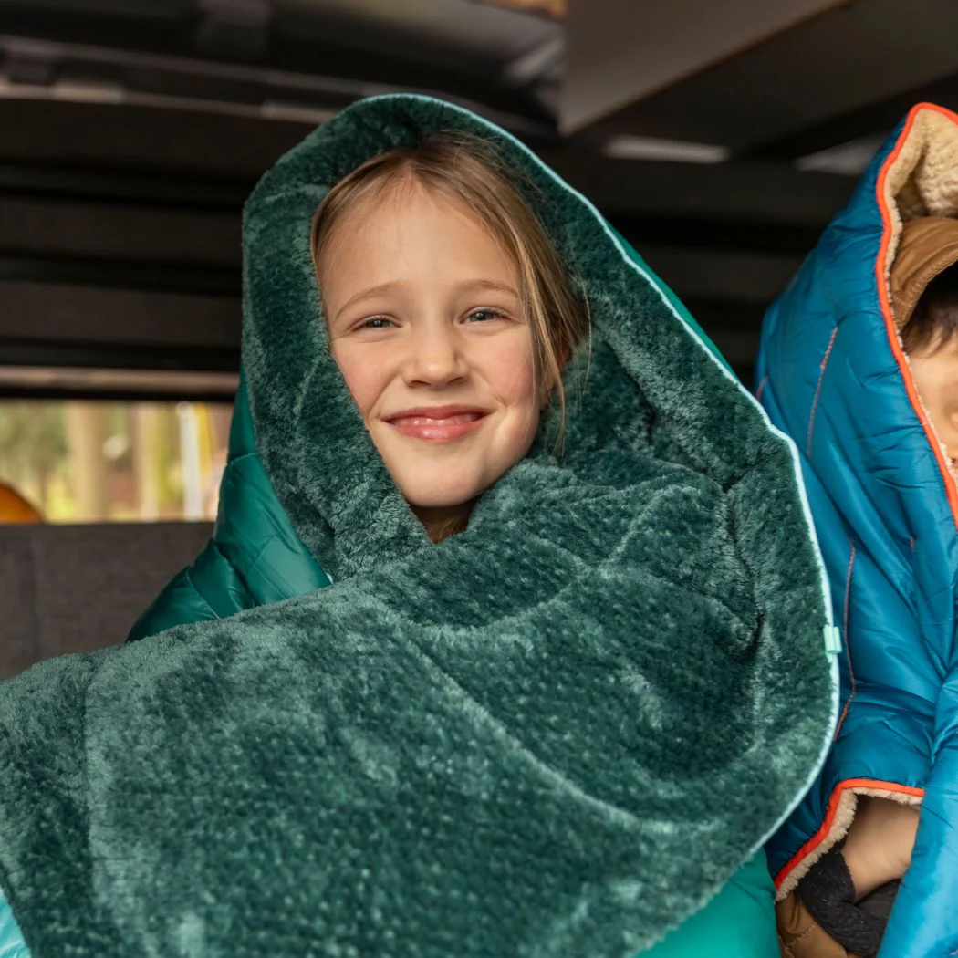 Fleece Puffy Throw Blanket - Jade Fade - Image 9