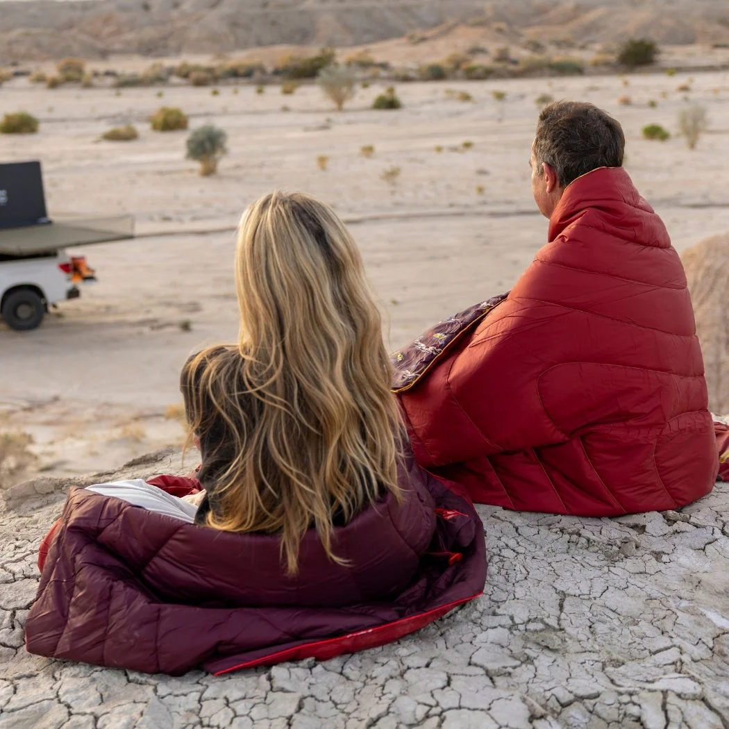 Original Puffy Blanket - Fig Cherry - Image 12